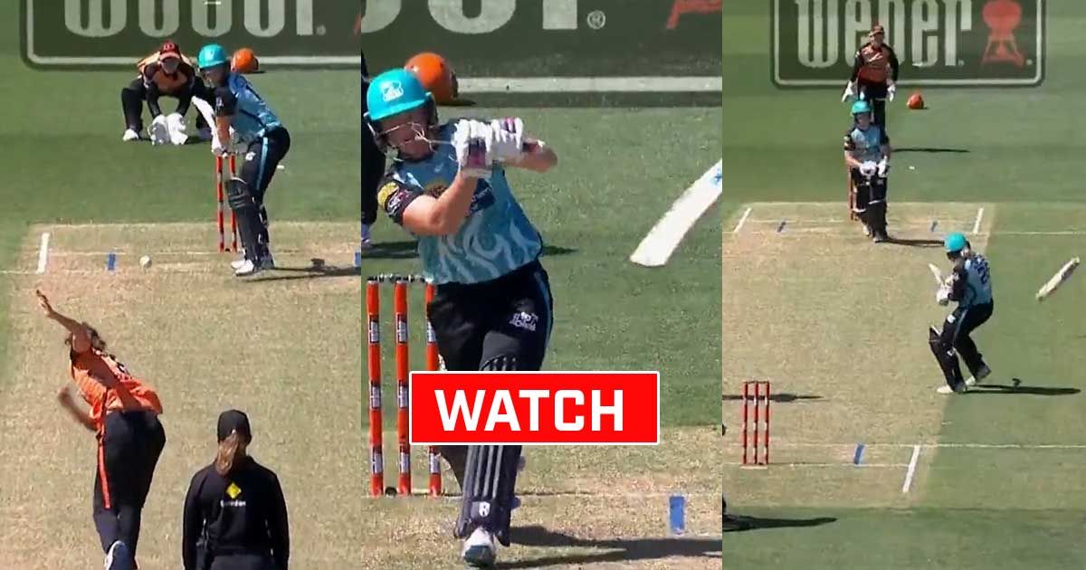 Grace Harris broke her bat while hitting six in WBBL 2023-24; video
